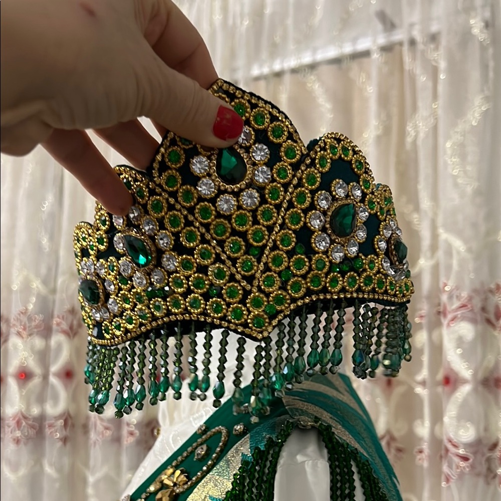 Turkish Embellished Green Vest with Gold beaded and rhinestones 3 pieces - Picture 8 of 14